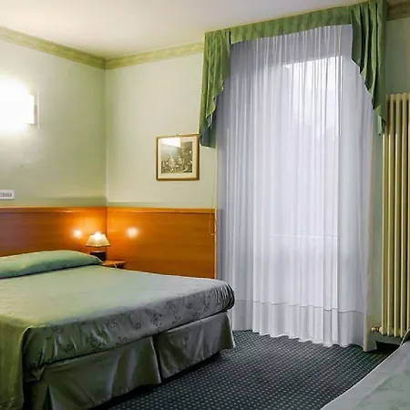 Don Abbondio Hotel 3*