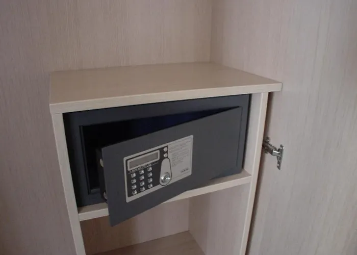 Don Abbondio מלון