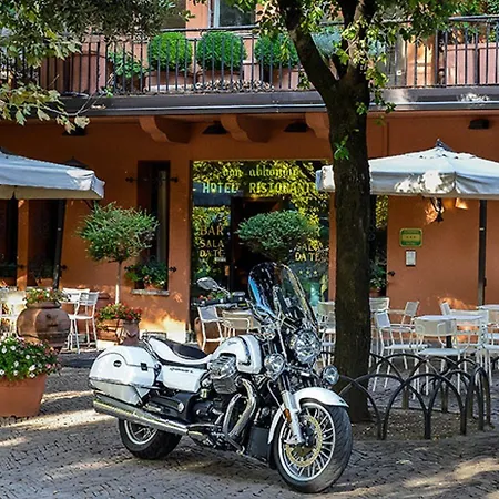 Hotel Don Abbondio 3*