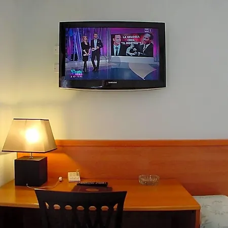 Hotel Don Abbondio 3*