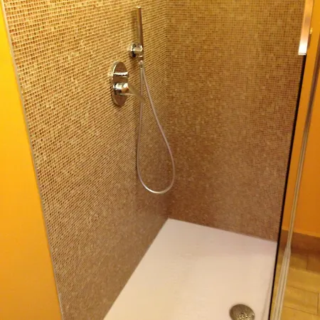 Don Abbondio Hotell
