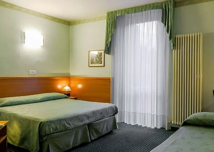 Don Abbondio Hotell 3*