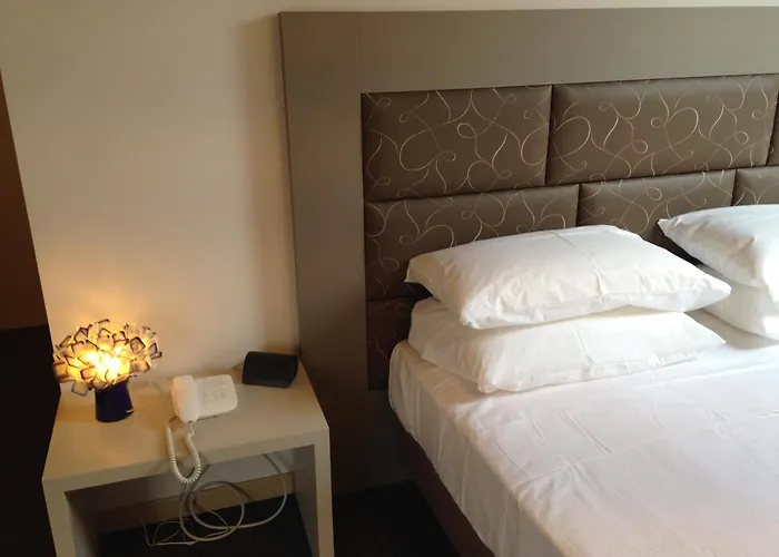 Don Abbondio Hotel Lecco